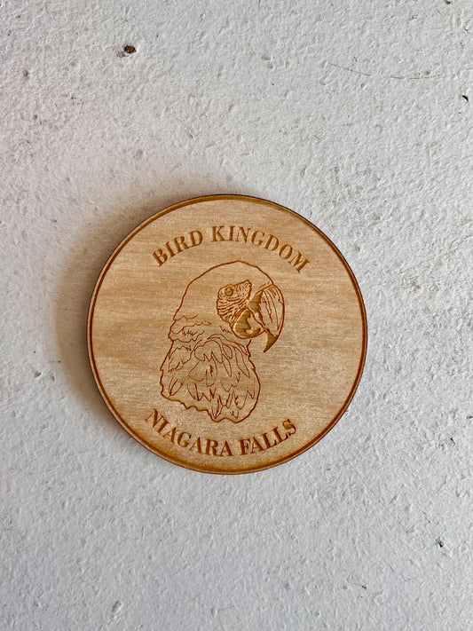 Wooden Circle Macaw Bird Kingdom Magnet